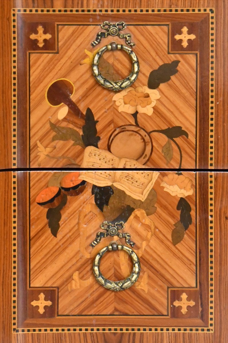 Transition Style Marquetry Chest Of Drawers -photo-2