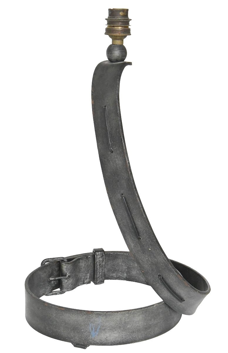 Lampe de table en fer forgé en forme de ceinture -photo-4