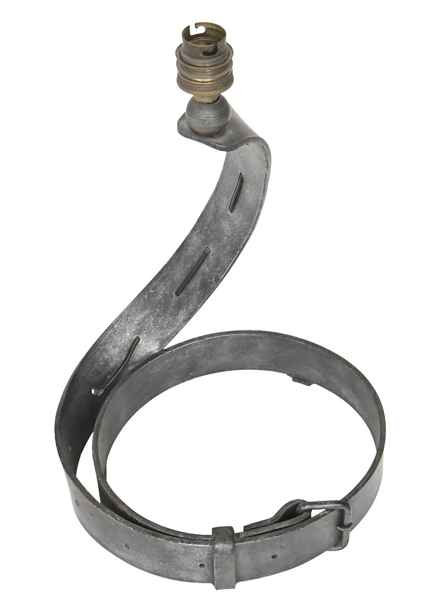 Lampe de table en fer forgé en forme de ceinture -photo-4