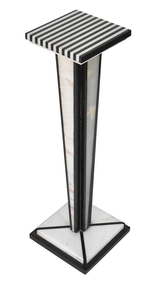 Colonne en marbre noir et blanc