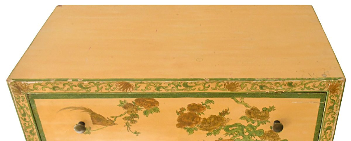 Chiffonnier en bois peint de motifs florale et d'oiseaux de style chinoisant-photo-1
