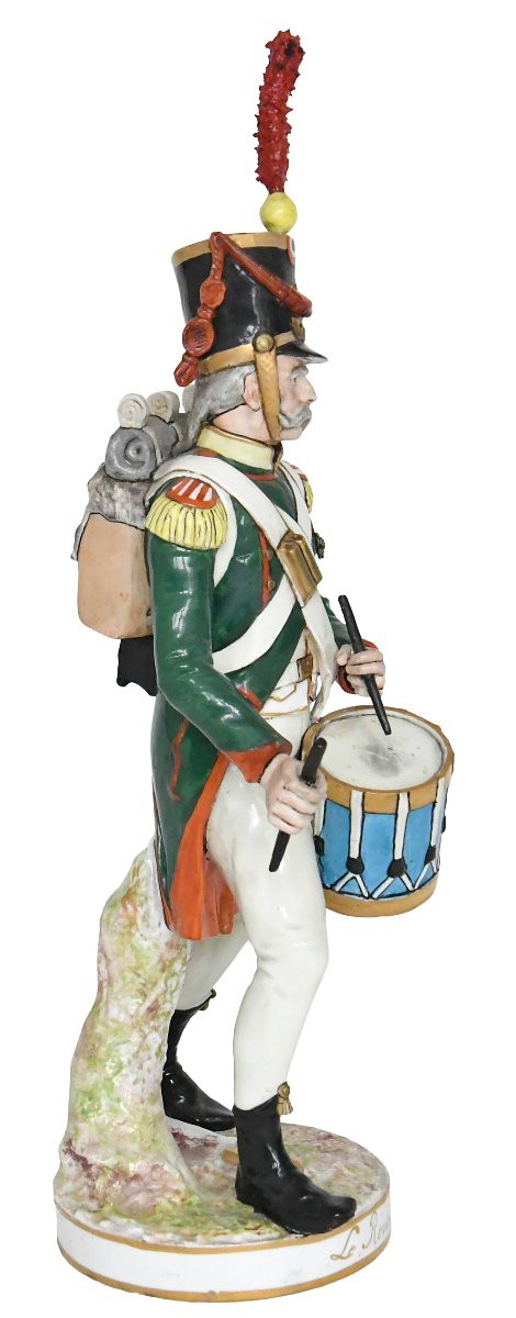 Statuette en porcelaine figurant un soldat au tambour de l'armée napoléonienne-photo-4