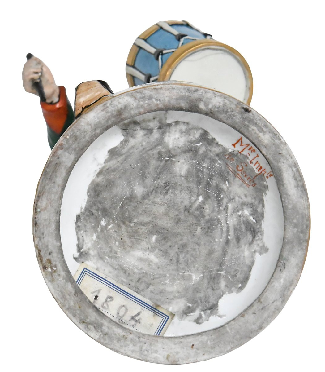 Statuette en porcelaine figurant un soldat au tambour de l'armée napoléonienne-photo-4