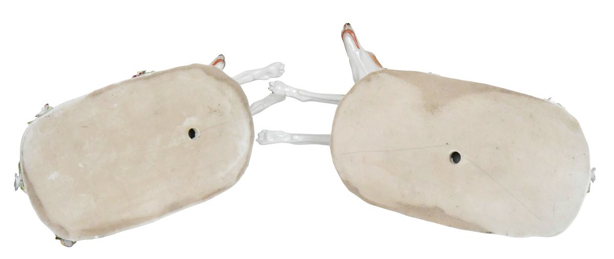 Paire de statuettes en porcelaine de Samson représentant deux lévrier anglais courant -photo-8