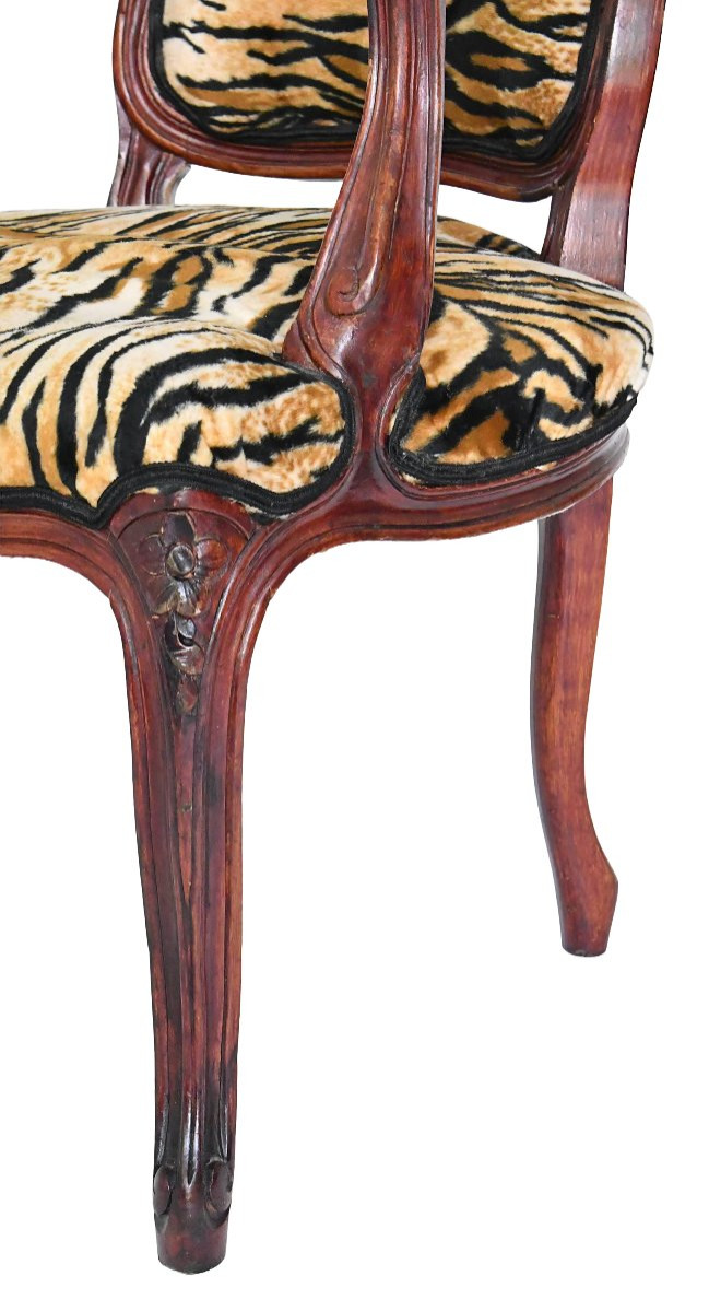 Paire de fauteuils cabriolet de style Louis XV garni de velours tigré -photo-3