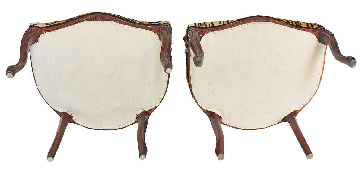 Paire de fauteuils cabriolet de style Louis XV garni de velours tigré -photo-4