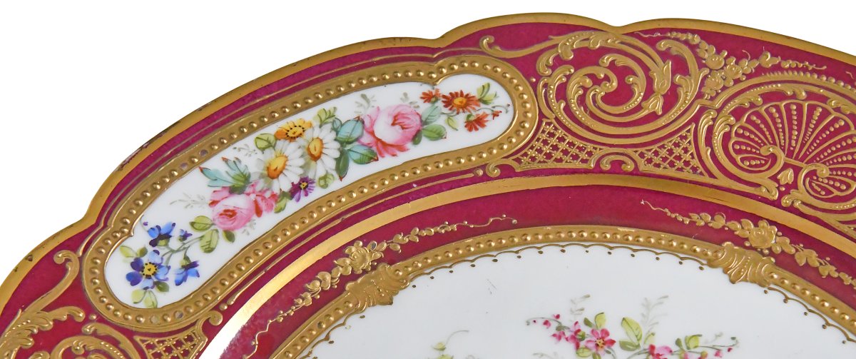 Assiette en porcelaine à décor polychrome des fleurs-photo-3