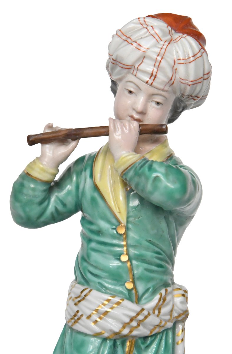 Statuette en porcelaine de Höchst Passau représentant un flûtiste de la série L'orchestre turc-photo-2