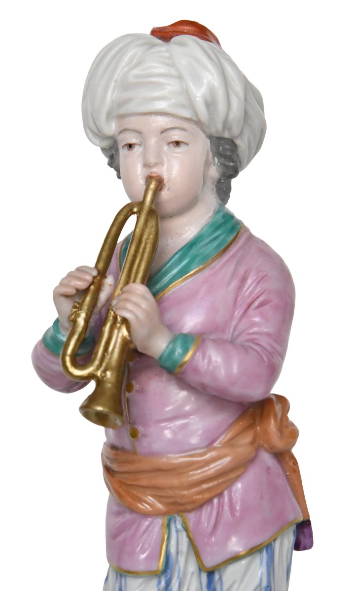 Statuette en porcelaine de Höchst Passau, jouer de la trompette de la série L'orchestre turc-photo-2