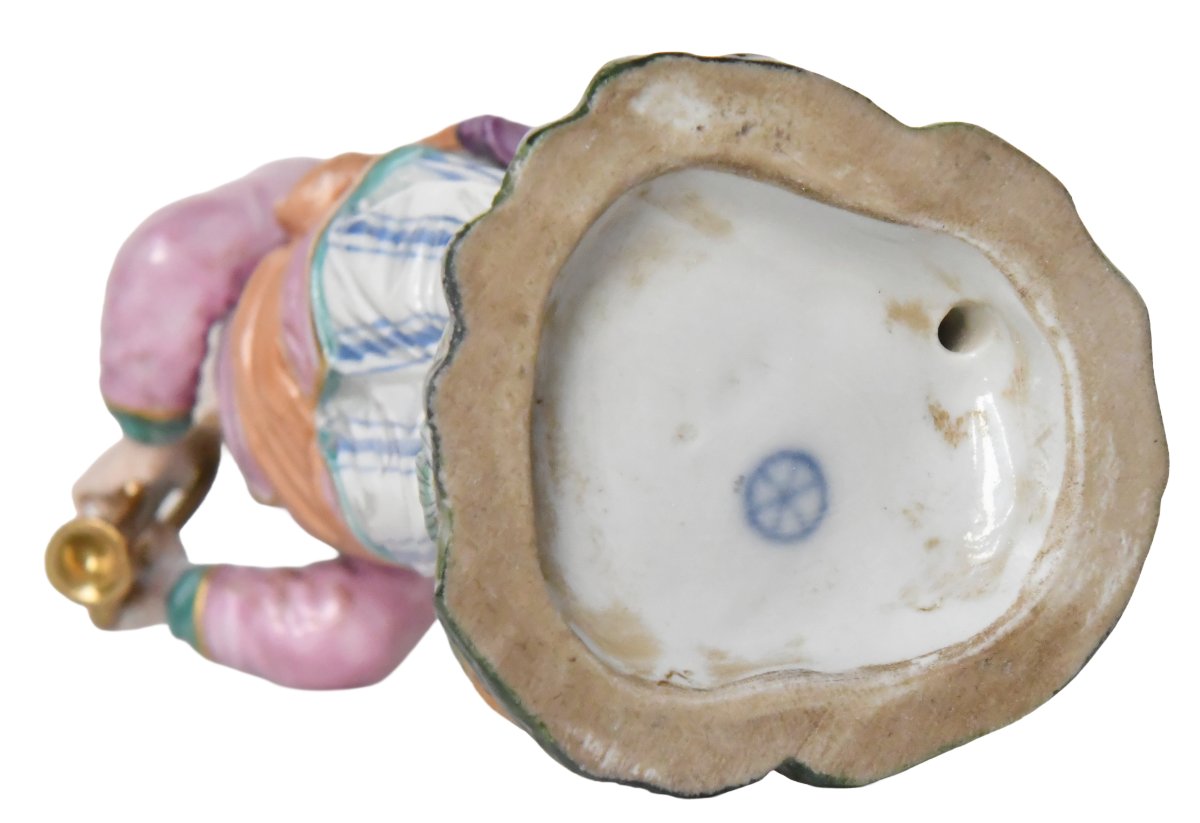 Statuette en porcelaine de Höchst Passau, jouer de la trompette de la série L'orchestre turc-photo-2