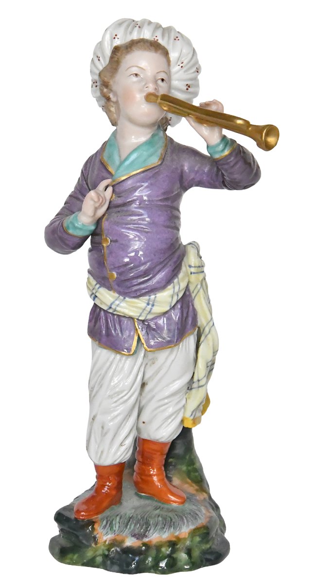 Statuette en porcelaine de Höchst Passau un jouer de la trompette de la série L'orchestre turc