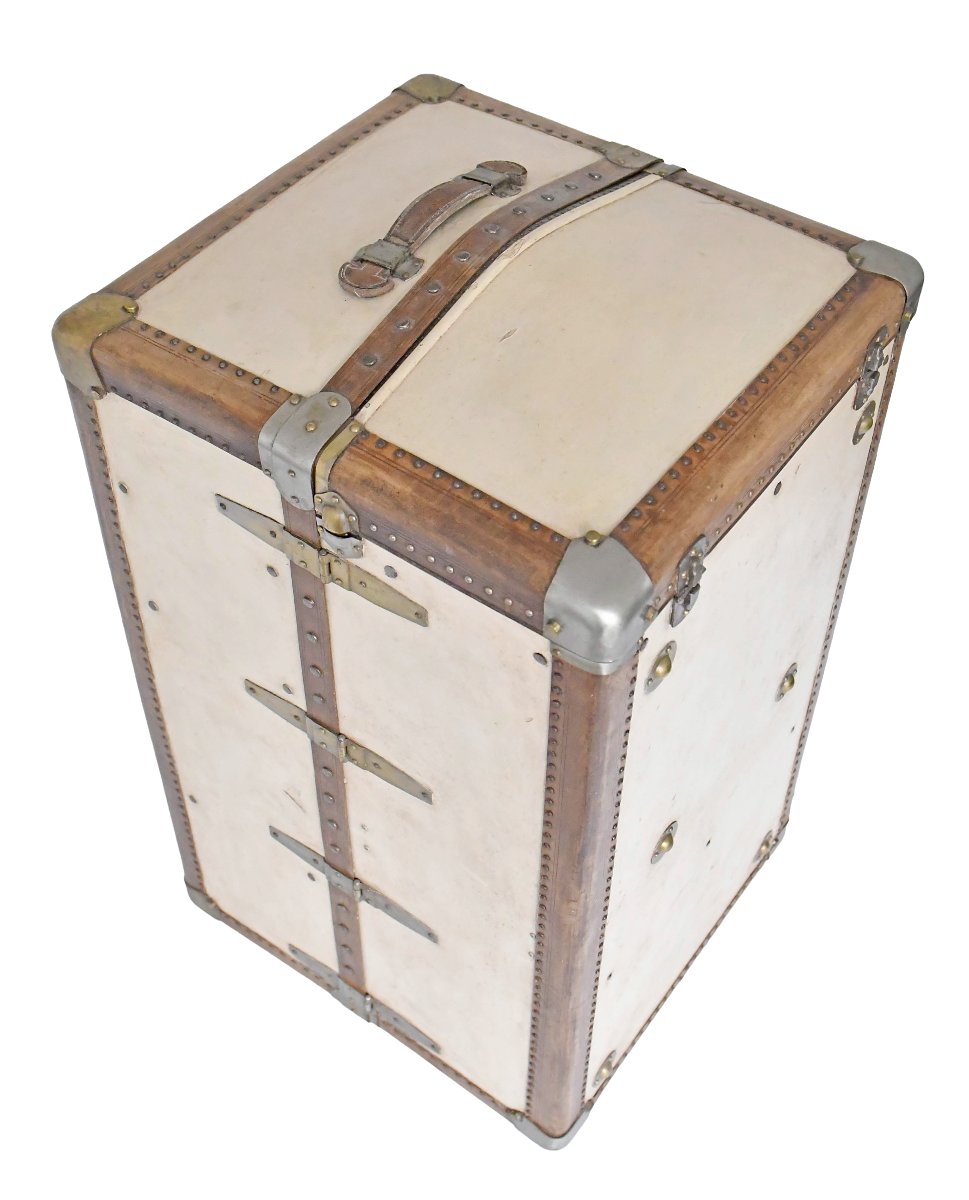 Antique Travel Trunk From The 1930s -photo-5