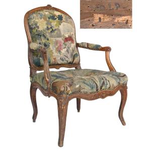 Fauteuil cabriolet d'époque Louis XV estampillé MDLP de Martin Delaporte (Mort en 1756) 