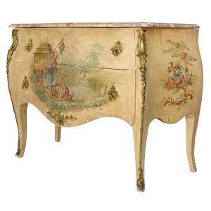 Commode de style louis XV en bois laqué à décor chinois 