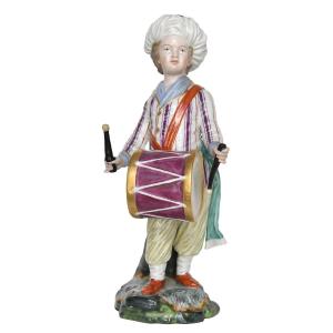 Statuette en porcelaine de Höchst Passau, un joueur de tambour de la série L'orchestre turc
