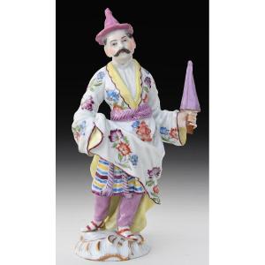 Statuette En Porcelaine Représentant Un Homme Asiatique 