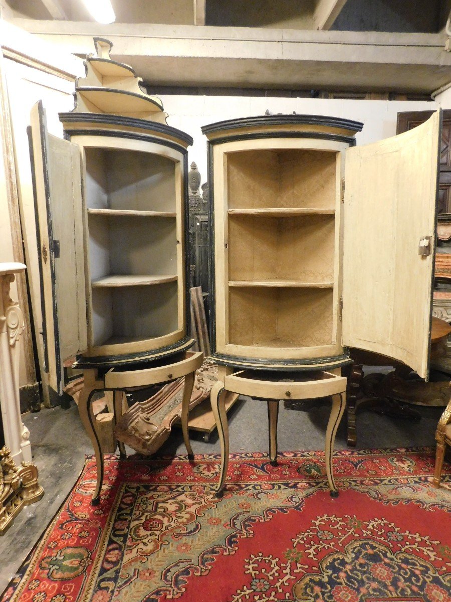 Antique Pair Of Corner Cabinets In Lacquered Wood With Chinoiserie, 18th Century-photo-3