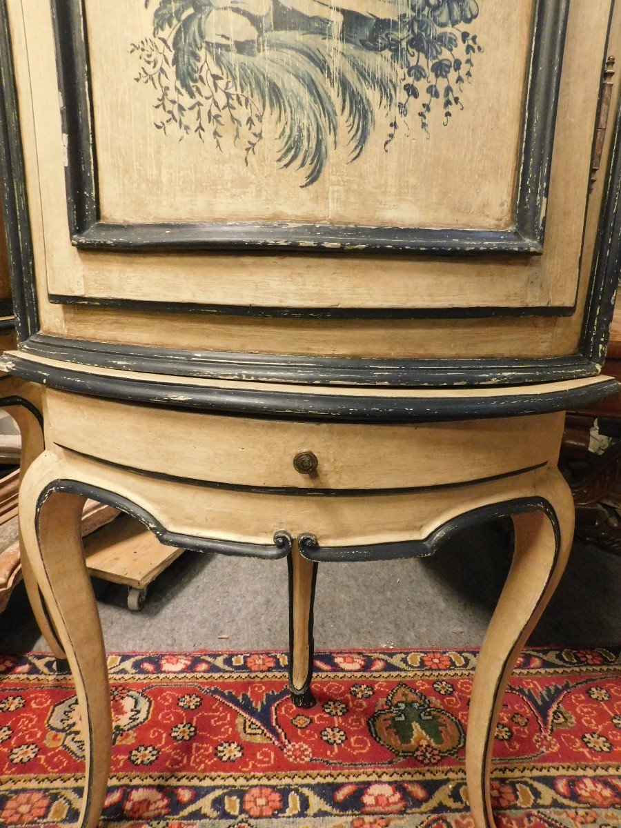 Antique Pair Of Corner Cabinets In Lacquered Wood With Chinoiserie, 18th Century-photo-1