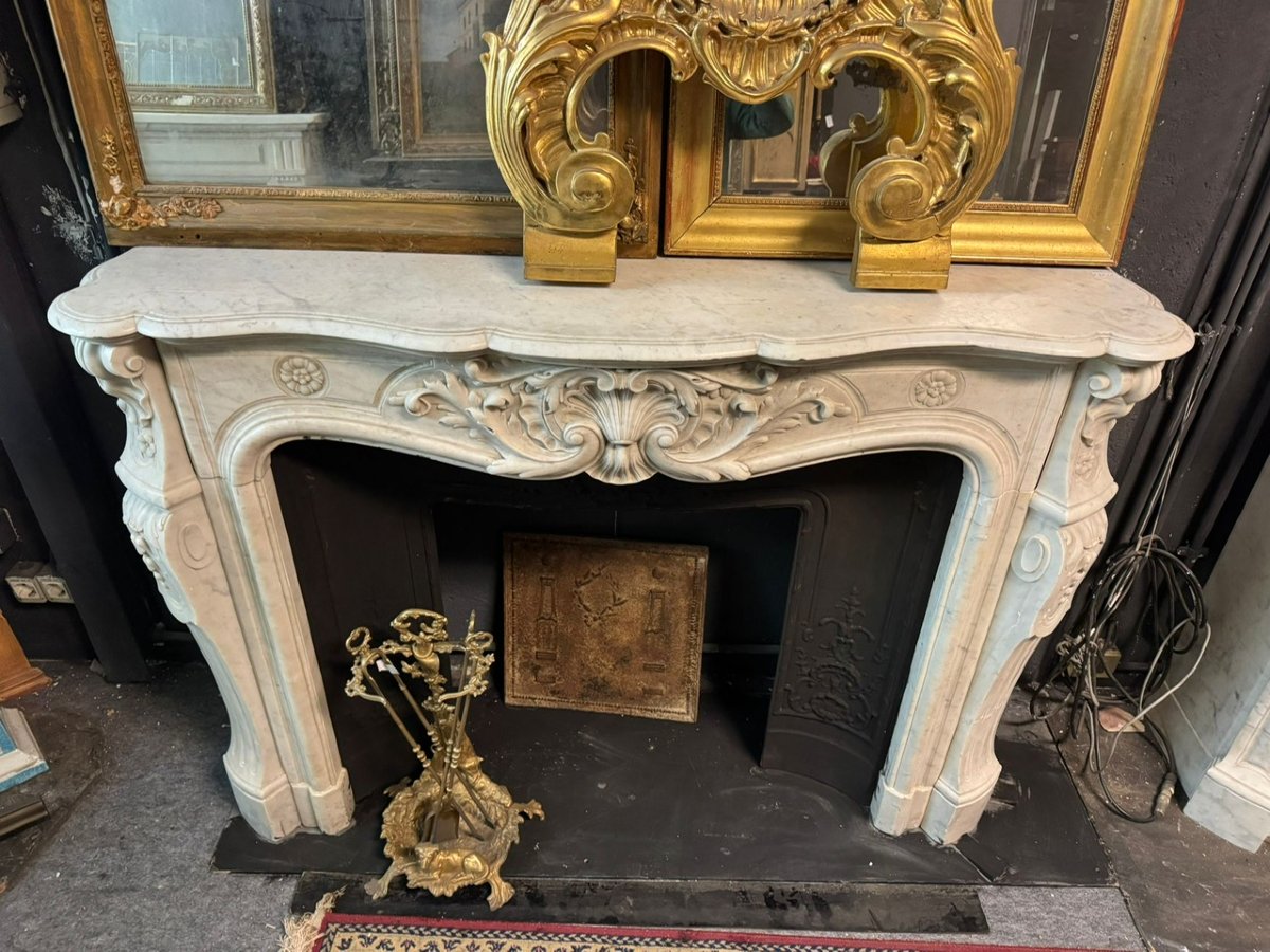 White Carrara Marble Fireplace With A Mantelpiece, Dating From The 19th Century-photo-1