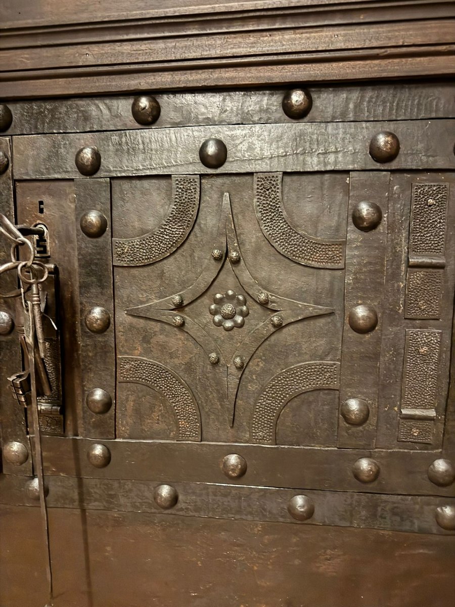 Antique Iron-clad Safe, 18th Century-photo-1