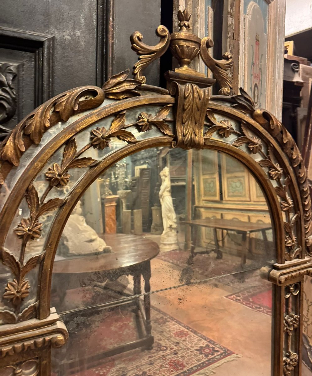 Miroir ancien en bois doré et sculpté, XVIIIe siècle-photo-1