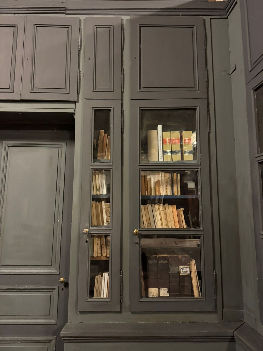 Large Wall-mounted Bookcase With Door, 19th Century-photo-4
