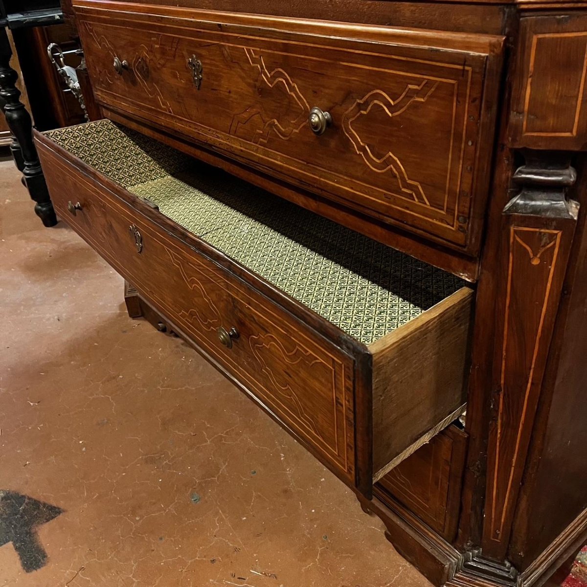 Commode à abattants en noyer incrusté, XVIIIe siècle-photo-2