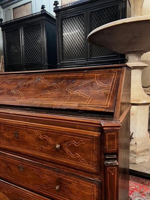 Commode à abattants en noyer incrusté, XVIIIe siècle-photo-2