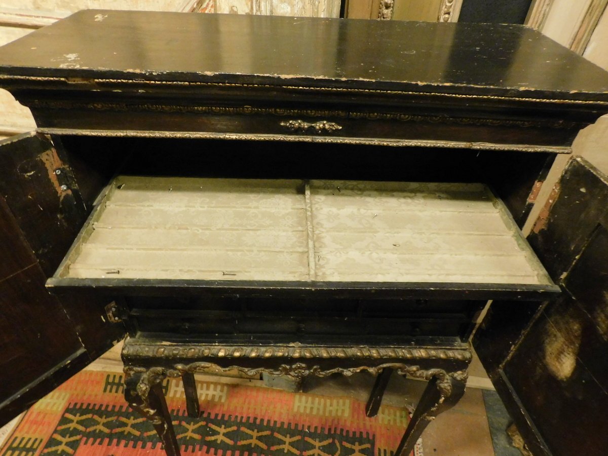 Commode laquée et décorée, XIXe siècle-photo-1