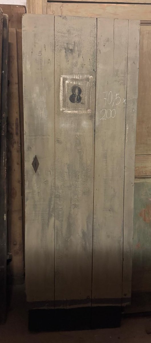 Dix portes en bois similaires, XIXe siècle. Dimensions variables : environ 70/90 cm x H 195/200-photo-3