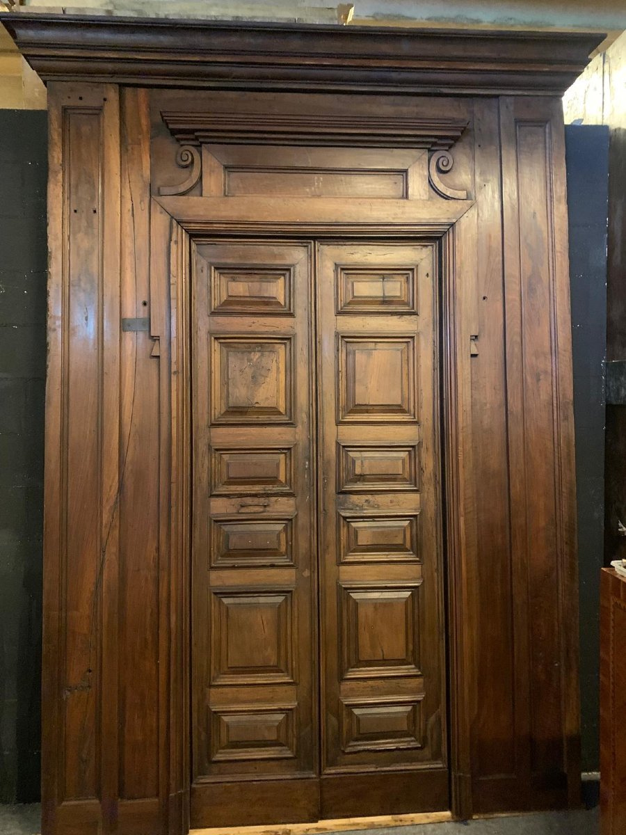 Porte complète avec portail en noyer, XVIe/XVIIIe siècle