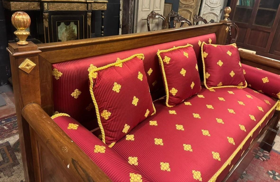 Walnut Sofa With Reupholstered Seating, 19th Century-photo-3