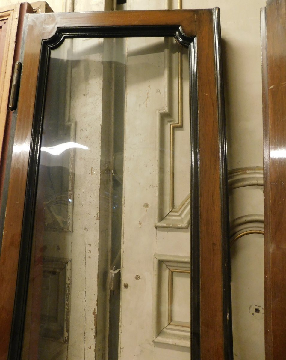 Deux portes en bois, vitrées et encadrées, XXe siècle, Milan-photo-4