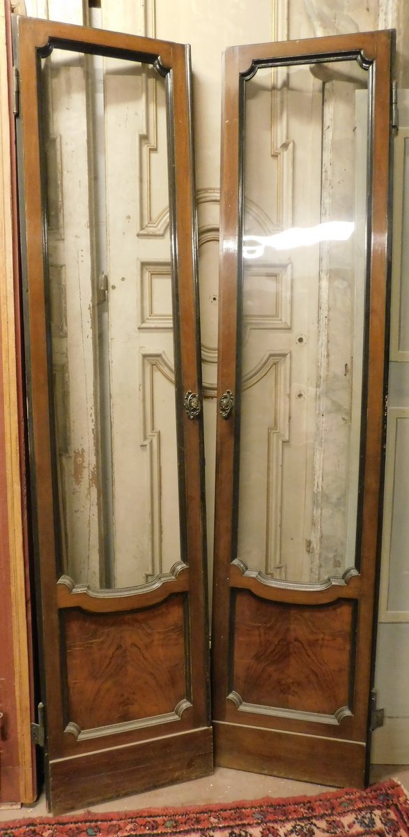 Deux portes en bois, vitrées et encadrées, XXe siècle, Milan-photo-2