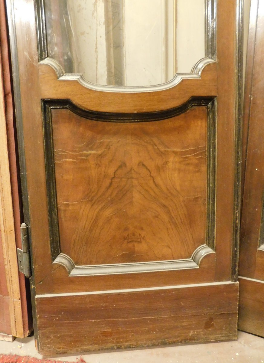 Deux portes en bois, vitrées et encadrées, XXe siècle, Milan-photo-3