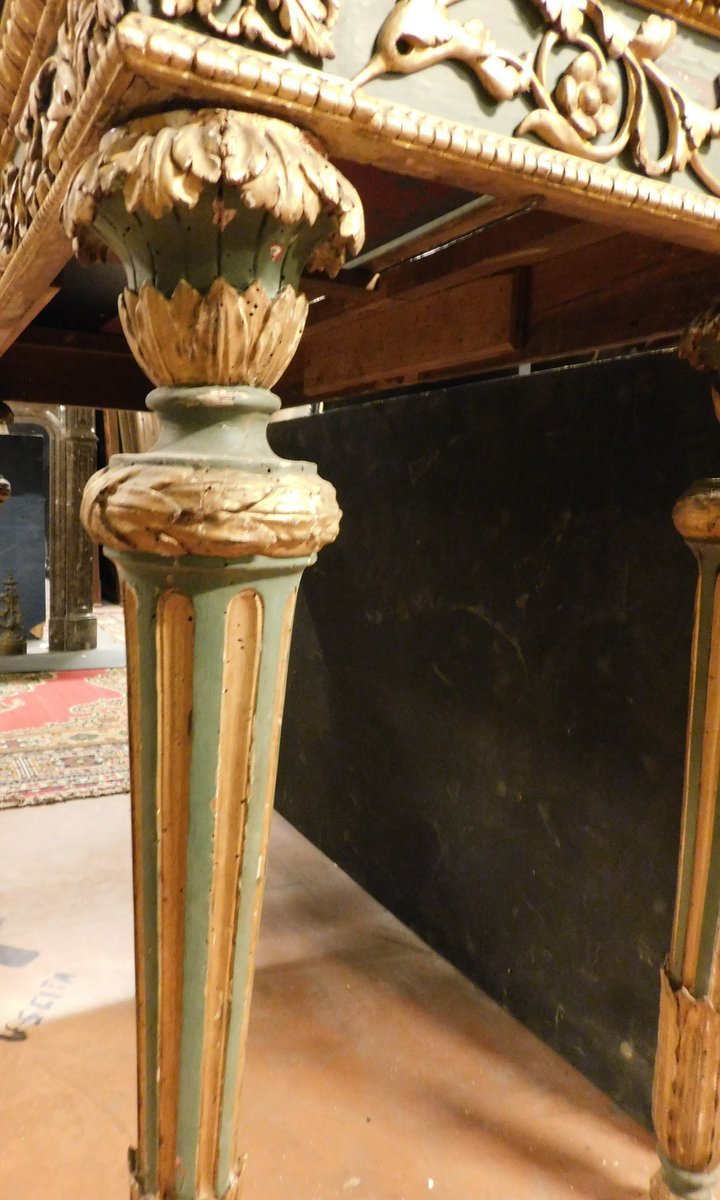 Console laquée avec miroir, ornée de sculptures et de décors dorés, XVIIIe siècle-photo-3