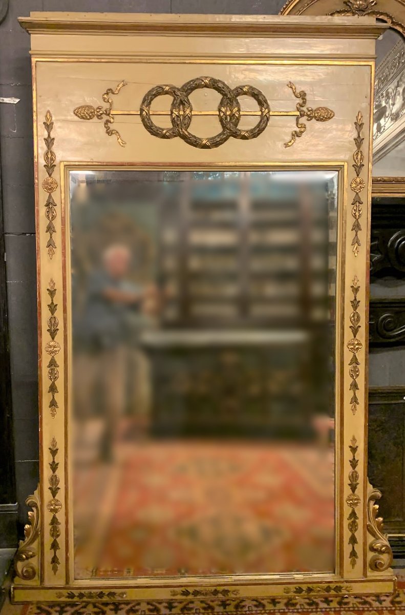 Miroir en bois laqué, XIXe siècle