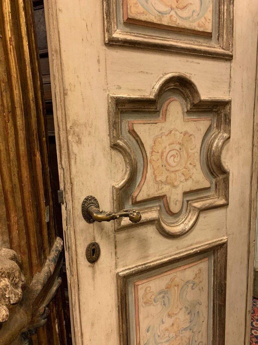 Deux portes en bois laqué, XVIIIe siècle, largeur 110 x hauteur 215 cm-photo-1