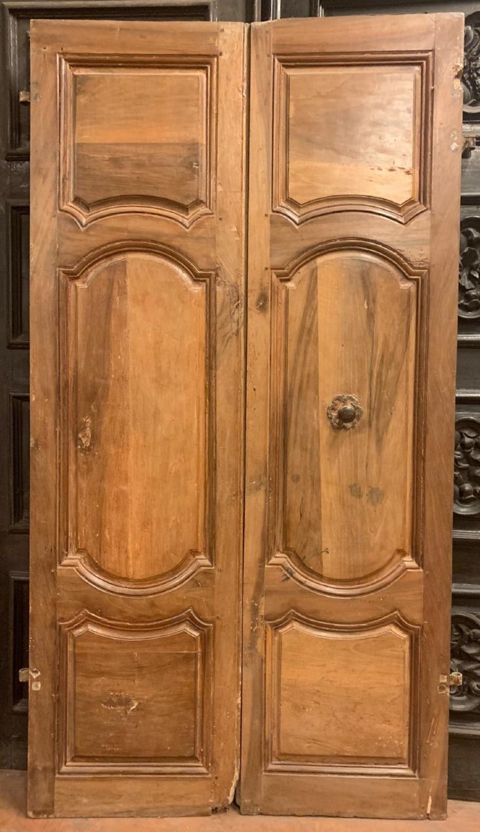 Porte d'entrée en noyer à croisillons courbes et panneaux sculptés, XVIIIe siècle-photo-2