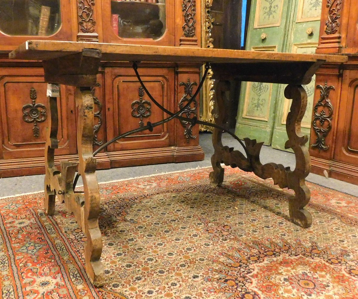 Table de réfectoire en noyer, XVIIIe siècle