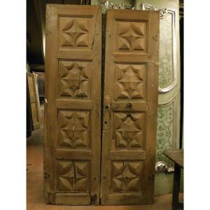 Porte d'Entrée Double Sculptée En Noyer, Italie XVII Siecle