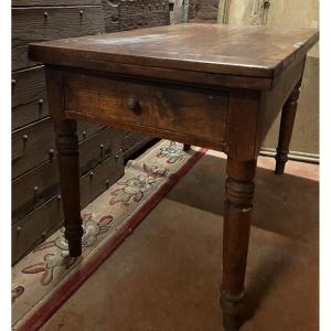 Table à deux niveaux en noyer, XIXe siècle