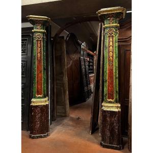Paire de colonnes décoratives polychromes, XVIIIe siècle, originaires de Rome