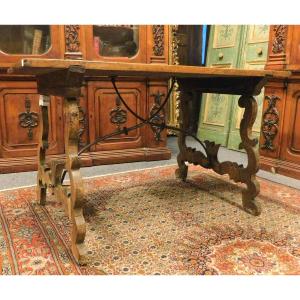 Table de réfectoire en noyer, XVIIIe siècle