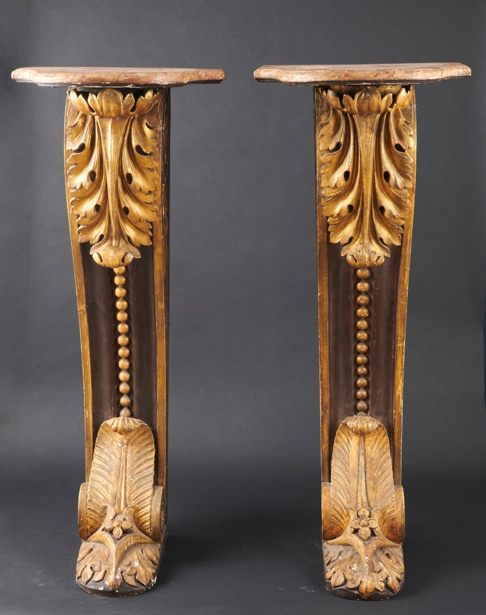 Paire de belles colonnes décoratives en forme de consoles d'applique - XIXe siècle