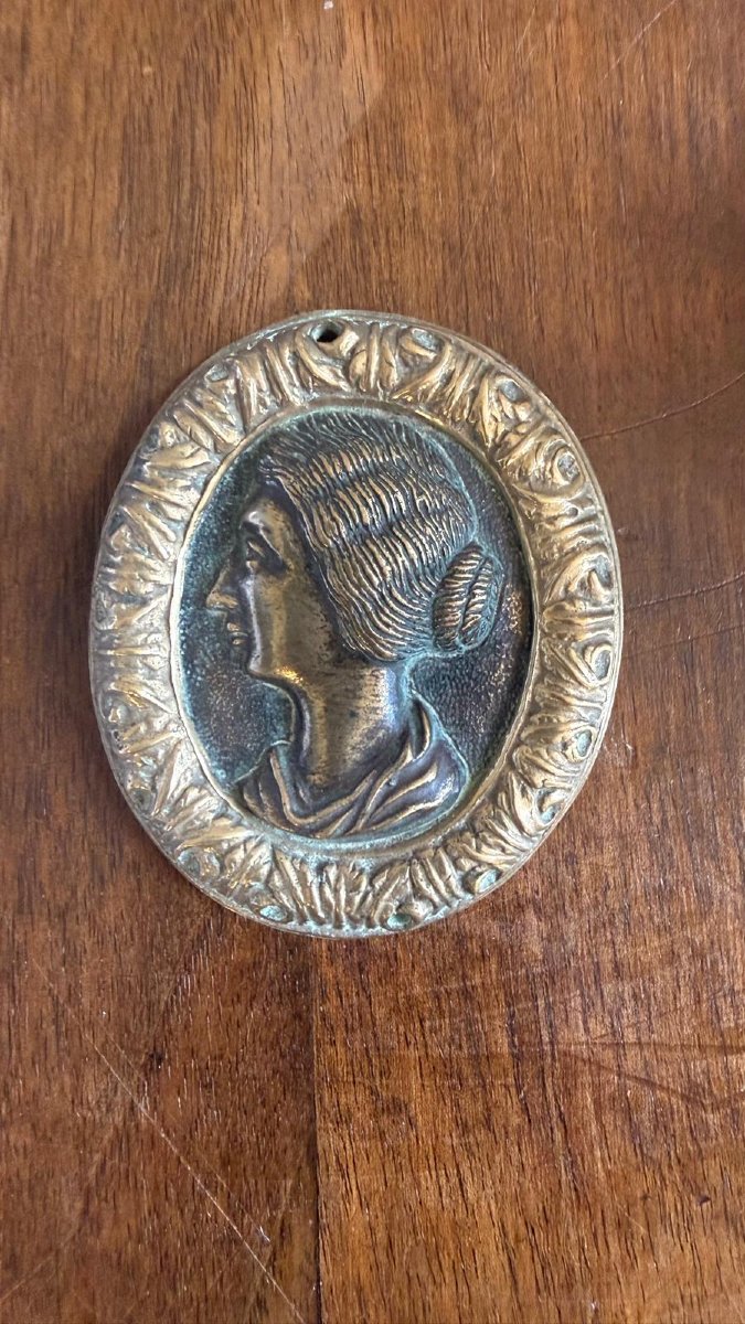 Antique-style Medal Featuring The Profile Of A Roman Empress, Bronze, Italy  - 18th Century -photo-2