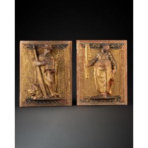 Formidable paire de panneaux sculptés Espagnols