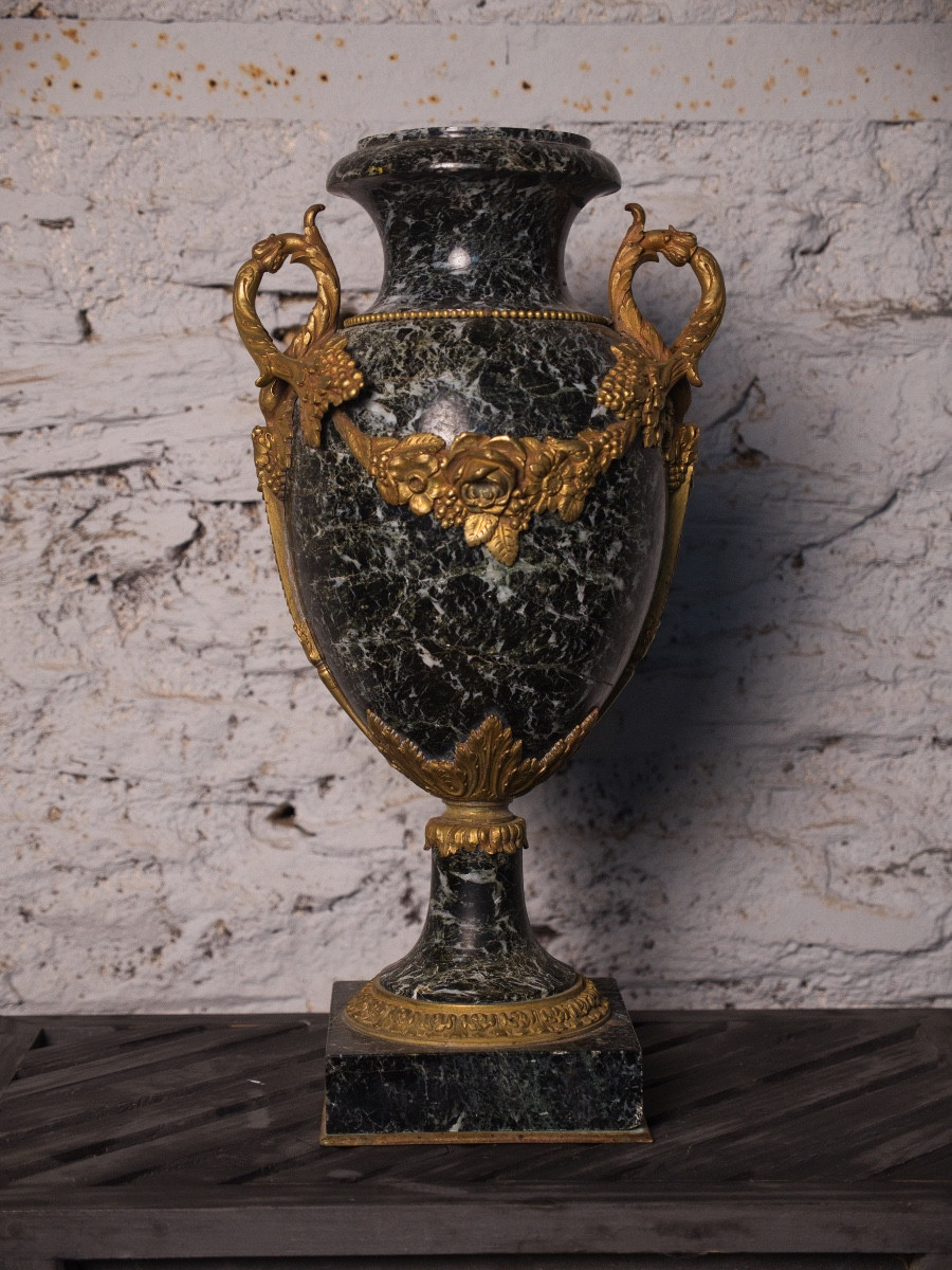 Urne cassolette en marbre