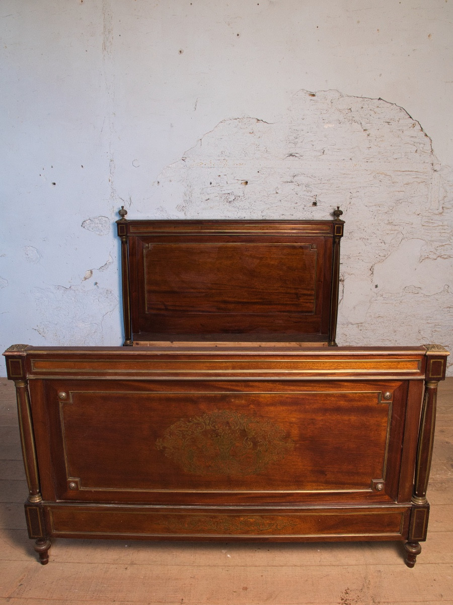 Mahogany Bed With Brass Trim -photo-3