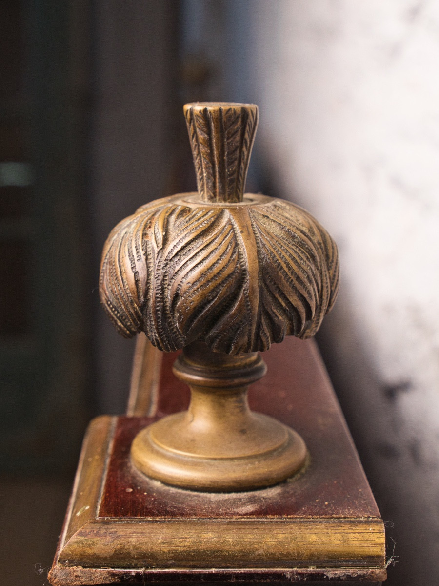 Mahogany Bed With Brass Trim -photo-6